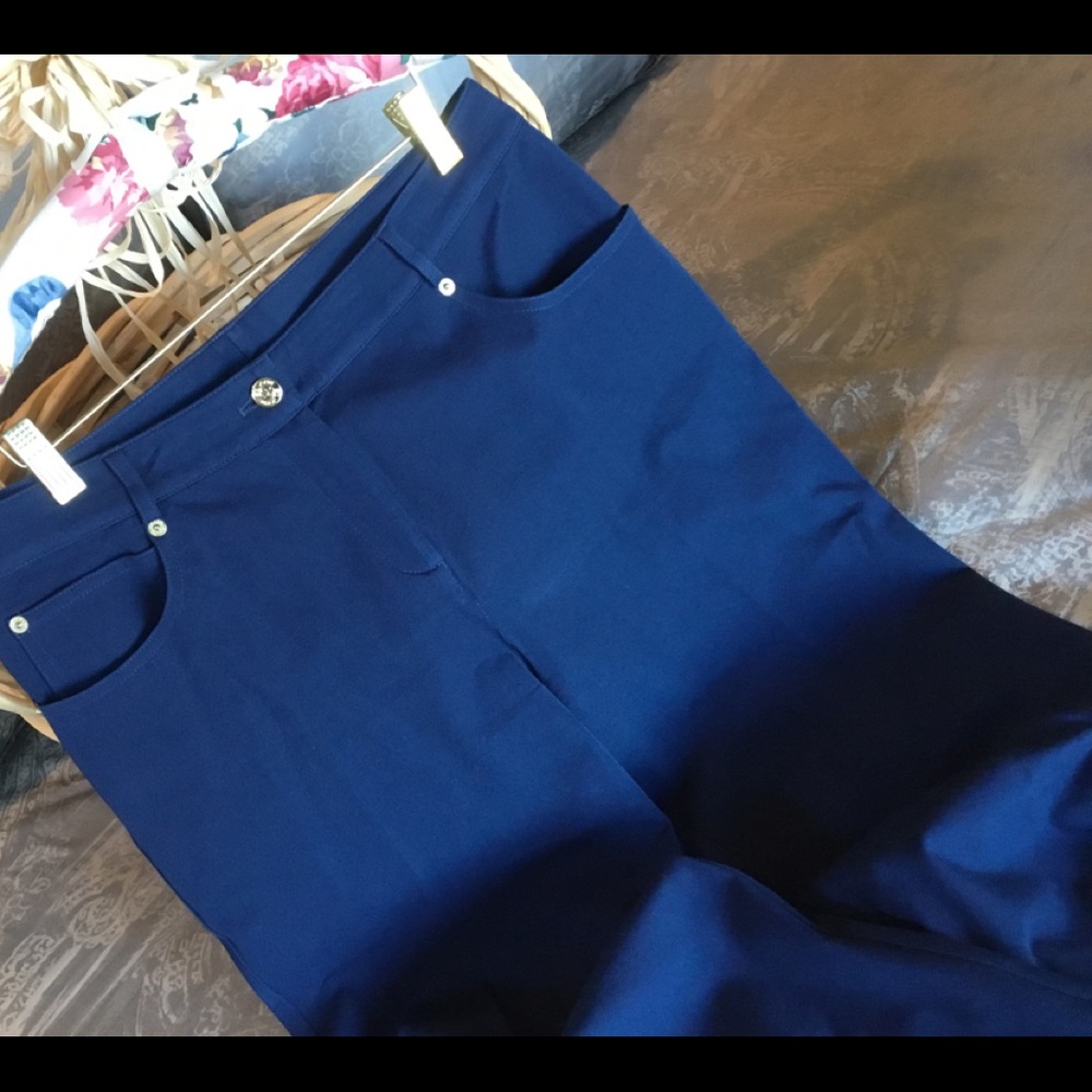 St John Knit, Jean style Size 8